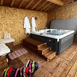 A La Ferme Avec Jacuzzi Et Piscine Chauffee Saint-Felix-de-Tournegat