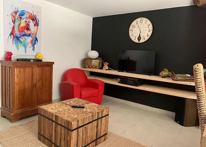 A La Ferme Avec Jacuzzi Et Piscine Chauffee *