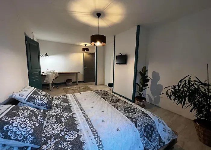 A La Ferme Avec Jacuzzi Et Piscine Chauffee *