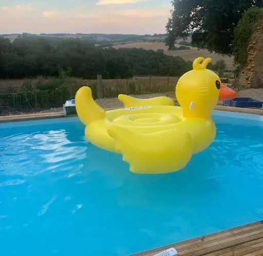 Dom wakacyjny A La Ferme Avec Jacuzzi Et Piscine Chauffee *